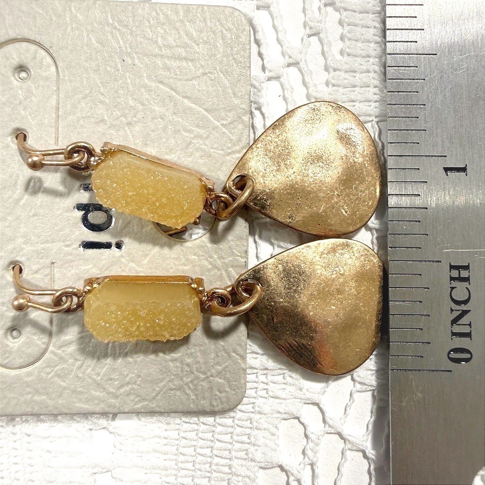 Tipi Earrings Gold Tone Teardrop Druzy Stone Dangle Drop Pierced Jewelry - Picture 6 of 6